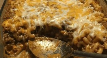 Cheesy Beef and Macaroni Casserole