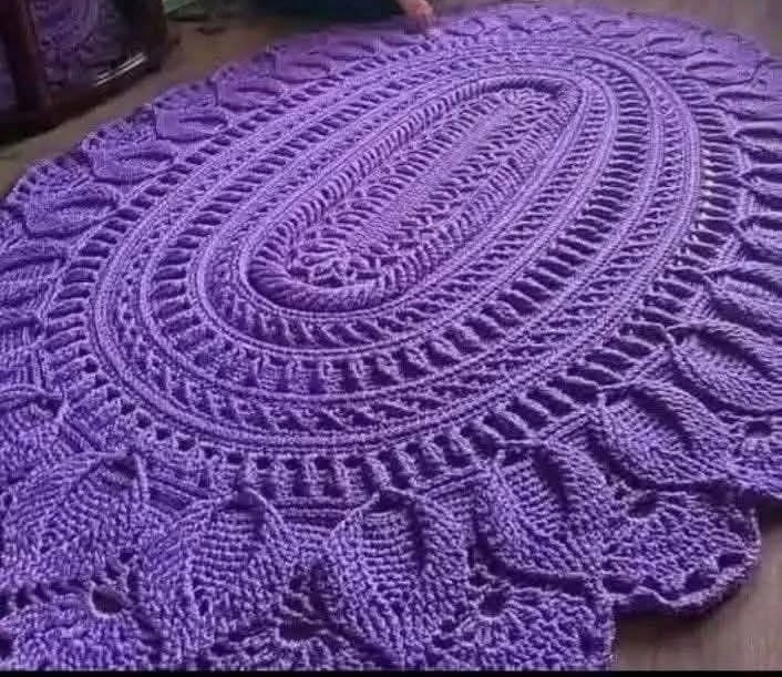 How to Crochet a Large Oval Decorative Rug