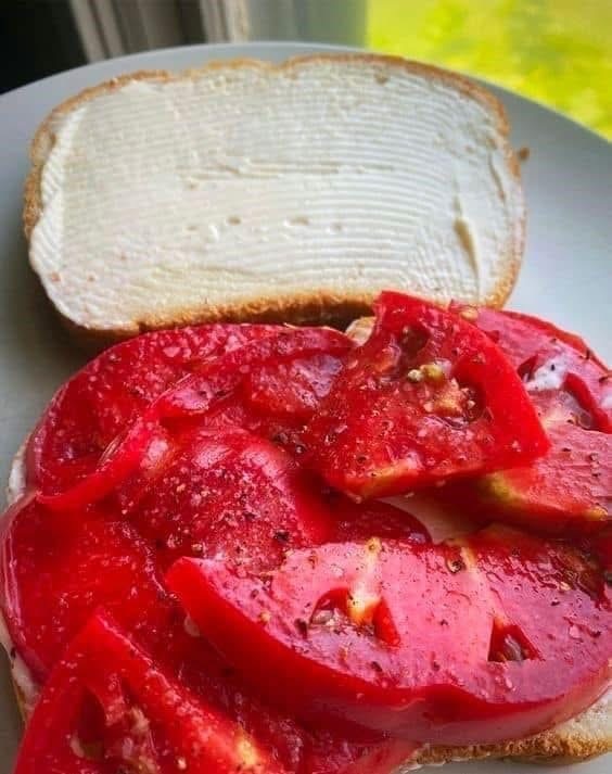 Big Tomato Sandwich