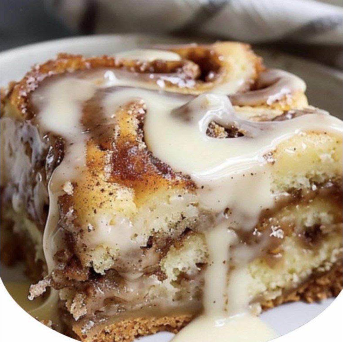 CINNAMON ROLL CAKE
