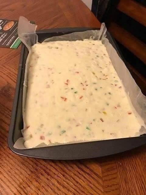 WHITE CHRISTMAS FRUIT FUDGE