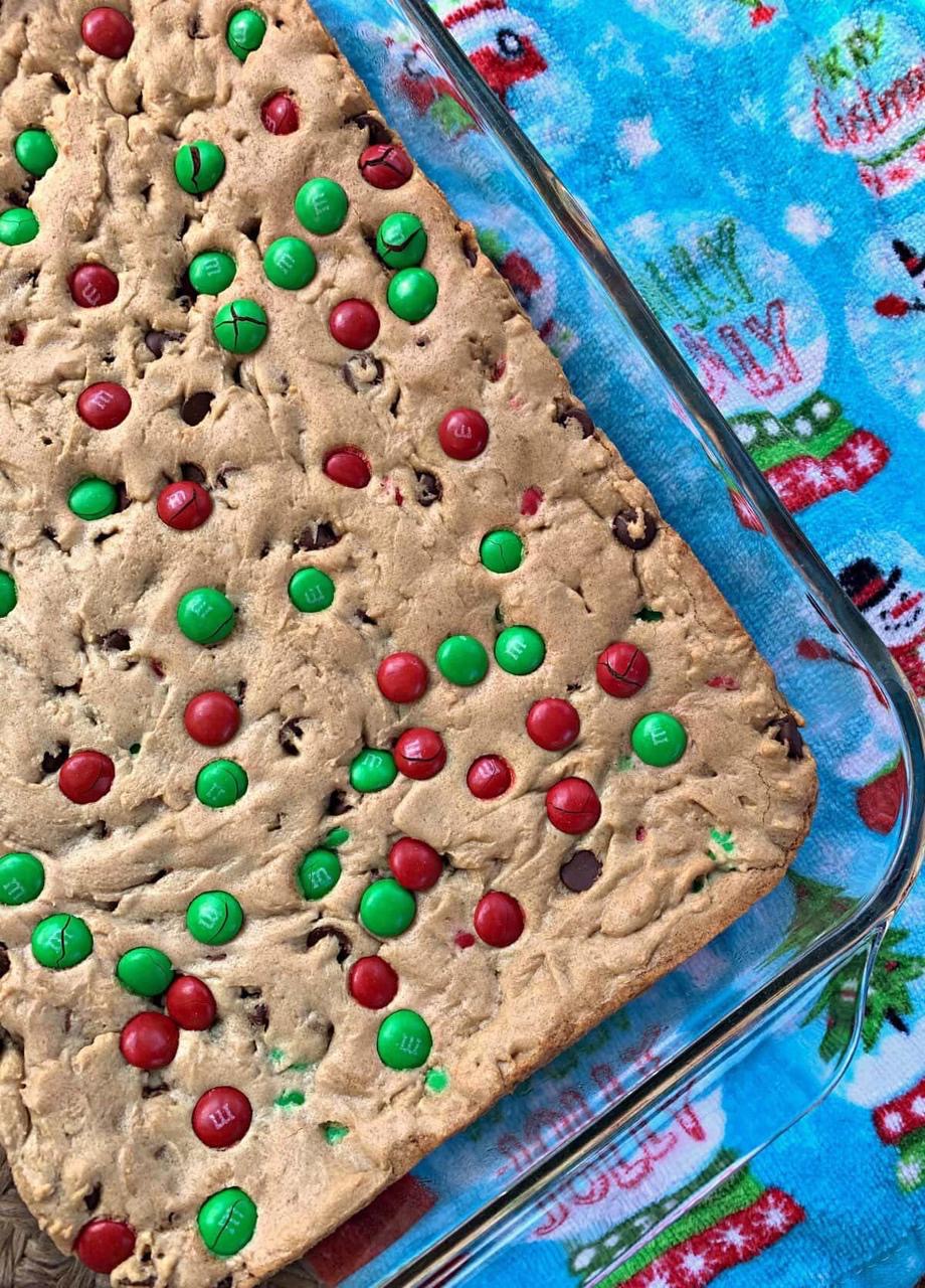 EASY CHRISTMAS COOKIE BARS