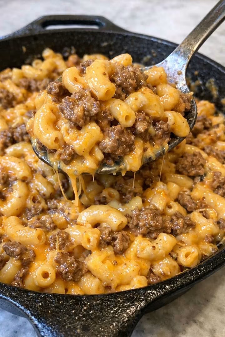 Cheesy Beef Macaroni Skillet