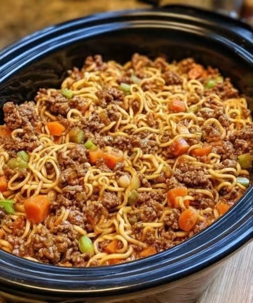 Slow Cooker Beef Mince Noodles with Vegetables