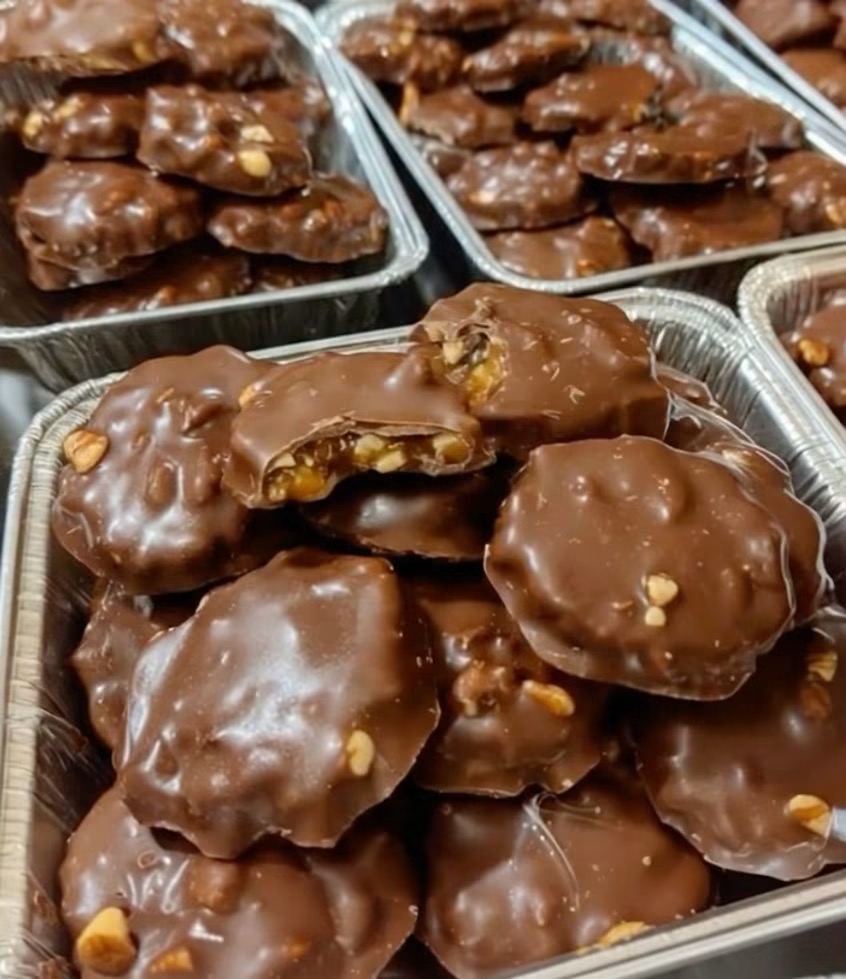 Homemade Chocolate Peanut Caramel Clusters